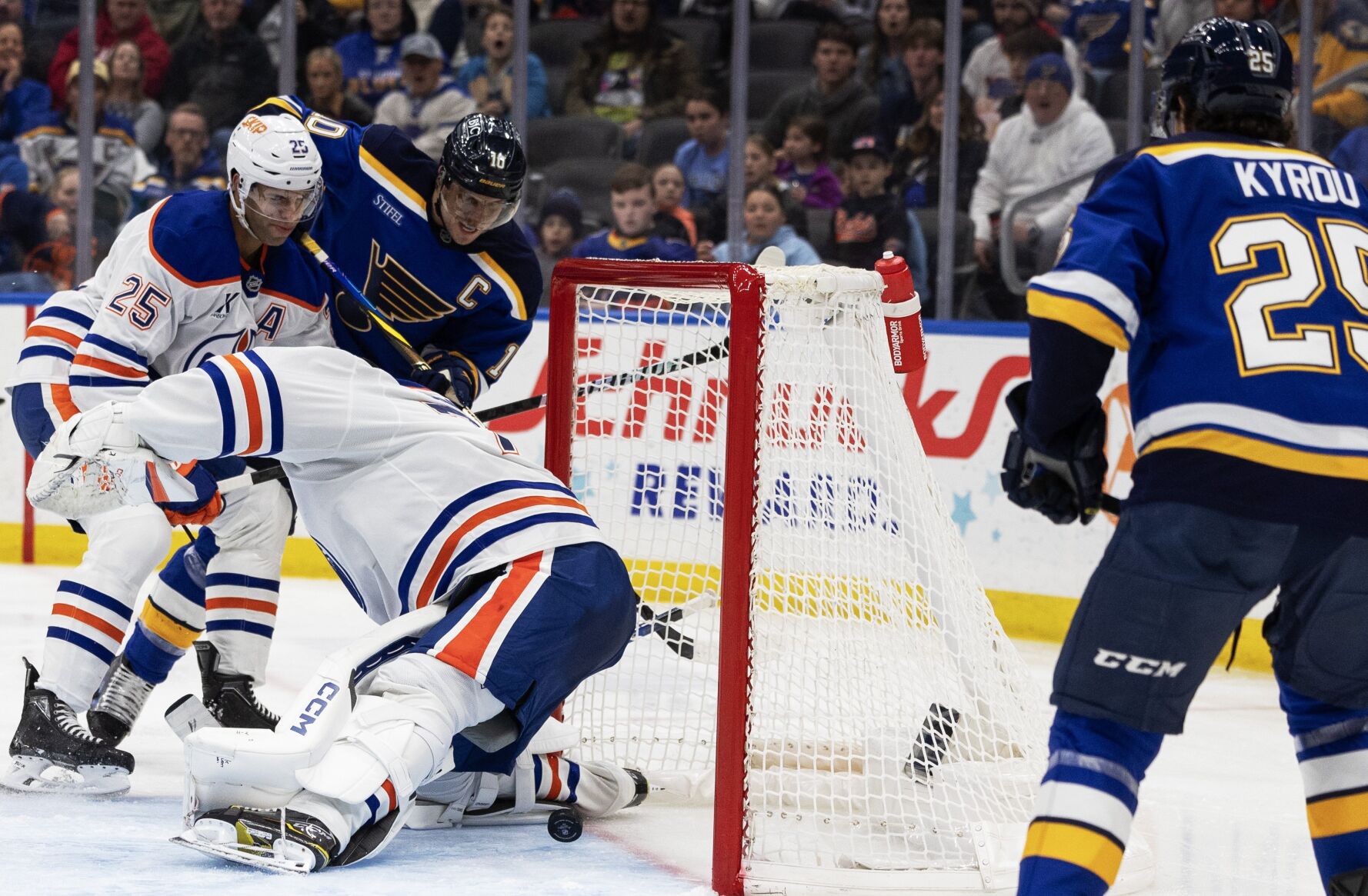 Blues take on the Oilers